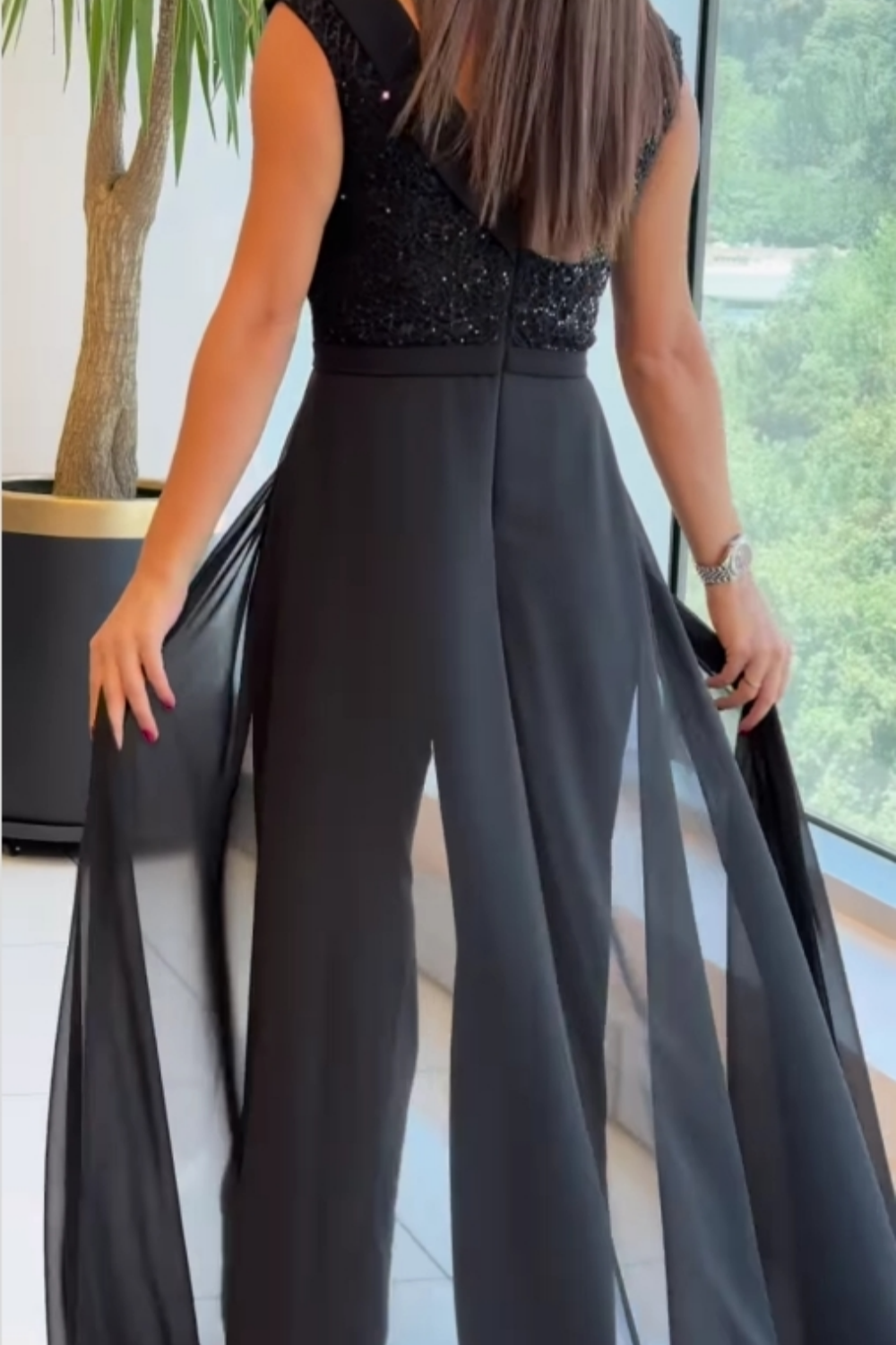 Women's Textured-Panel Jumpsuit with Crew Neck and Versatile Style