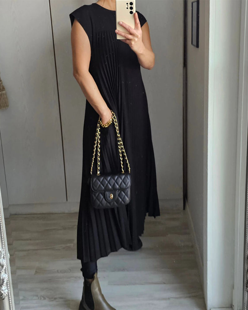 Women's Pleated Maxi Dress with Flowing Design and Versatile Style