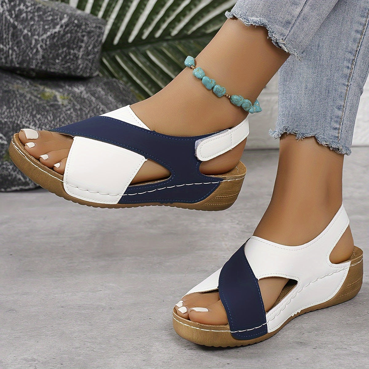 Women’s Hiking Sandals | Clean Design