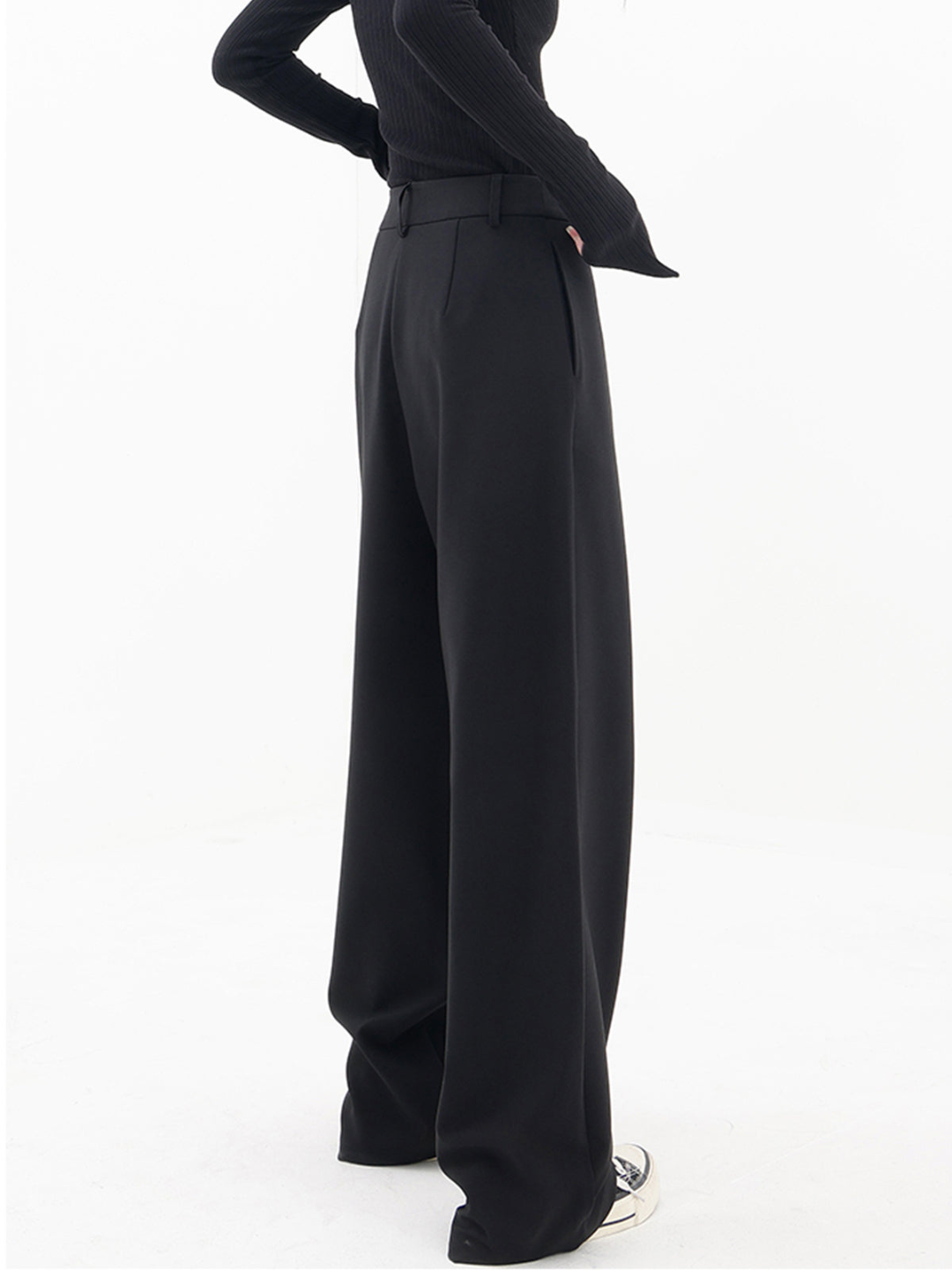 Women's Baggy Trousers with Relaxed Fit and Versatile Style