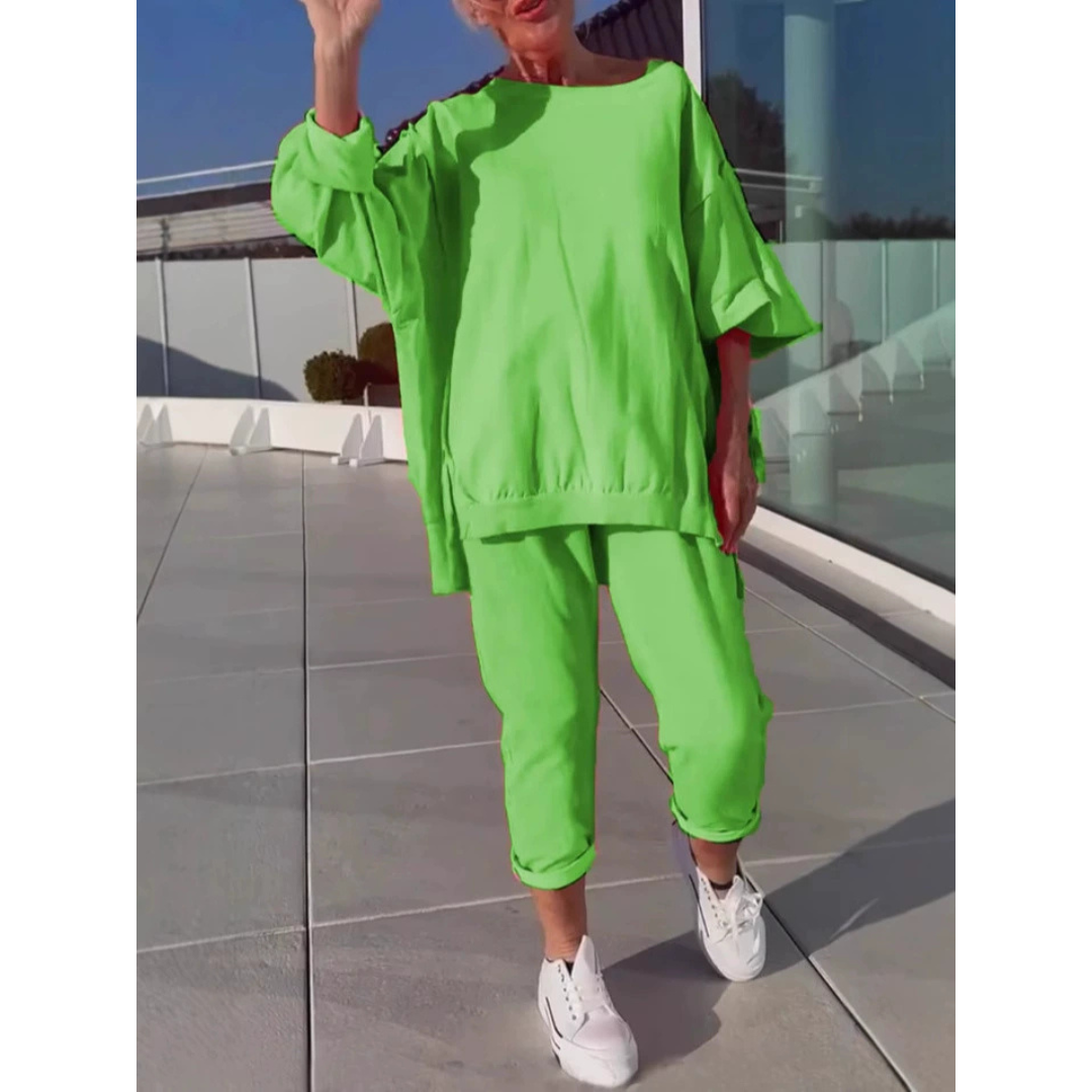 Women's Loungewear Set with Soft Fabric and Relaxed Fit