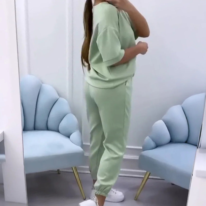 Women's Short Sleeve Set with Relaxed Fit and Versatile Design