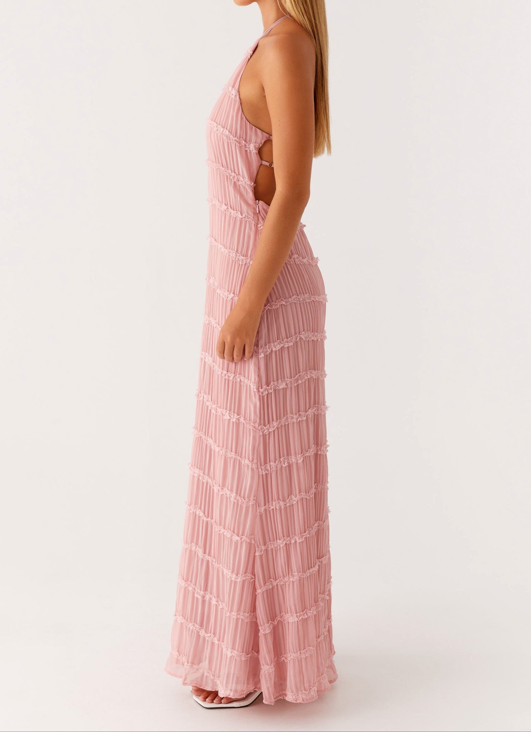 Women's Halter Maxi Dress with Flowing Skirt and Adjustable Neckline