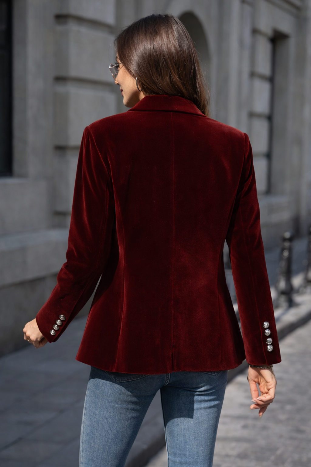 Women's Blazer with Velvet Fabric and Tailored Fit