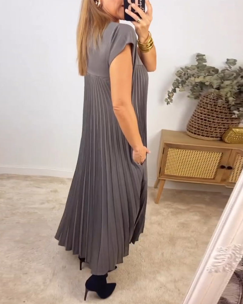 Women's Pleated Maxi Dress with Flowing Design and Versatile Style
