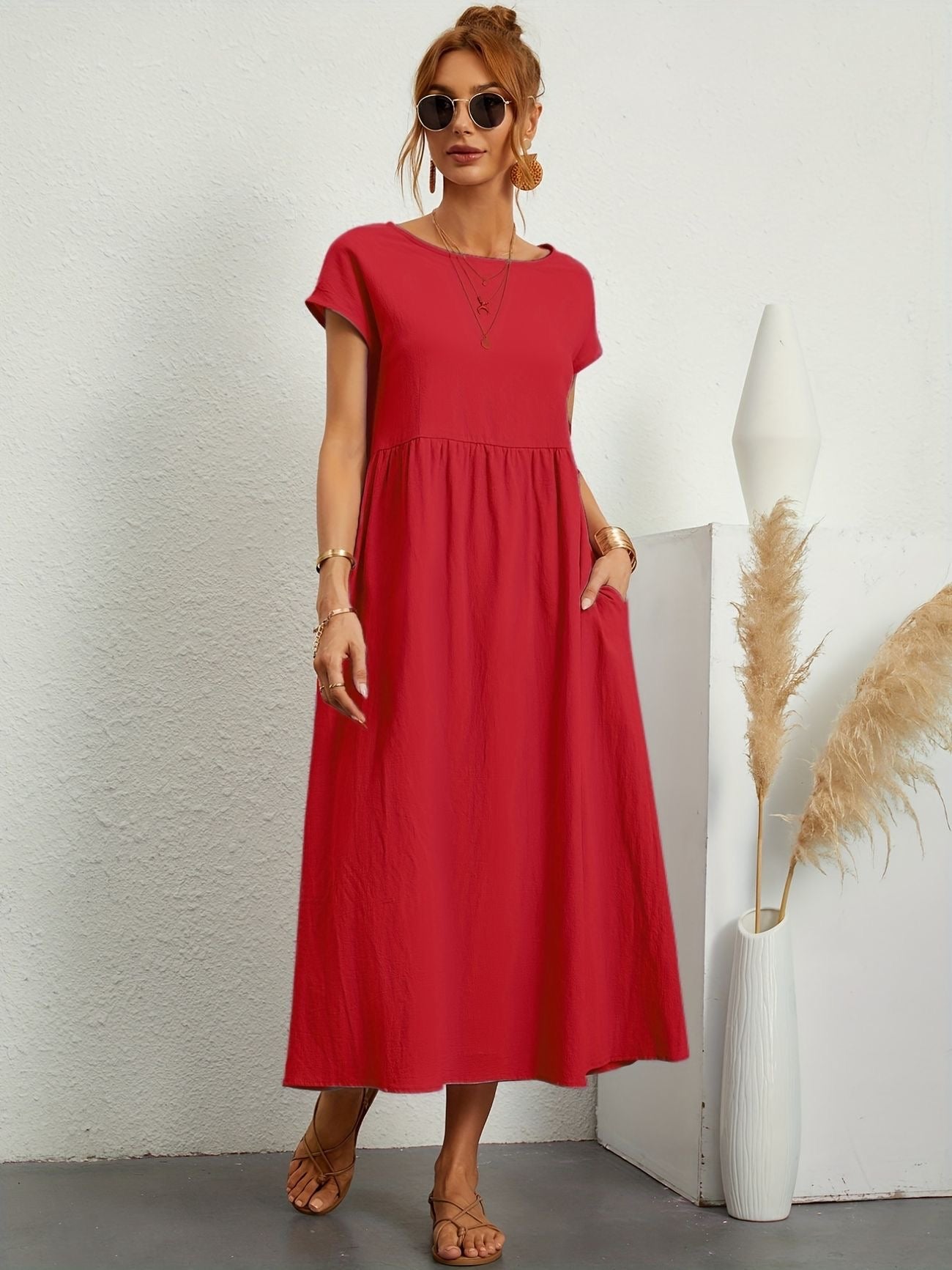 Women's Lightweight Dress with Short Sleeves and A-Line Cut
