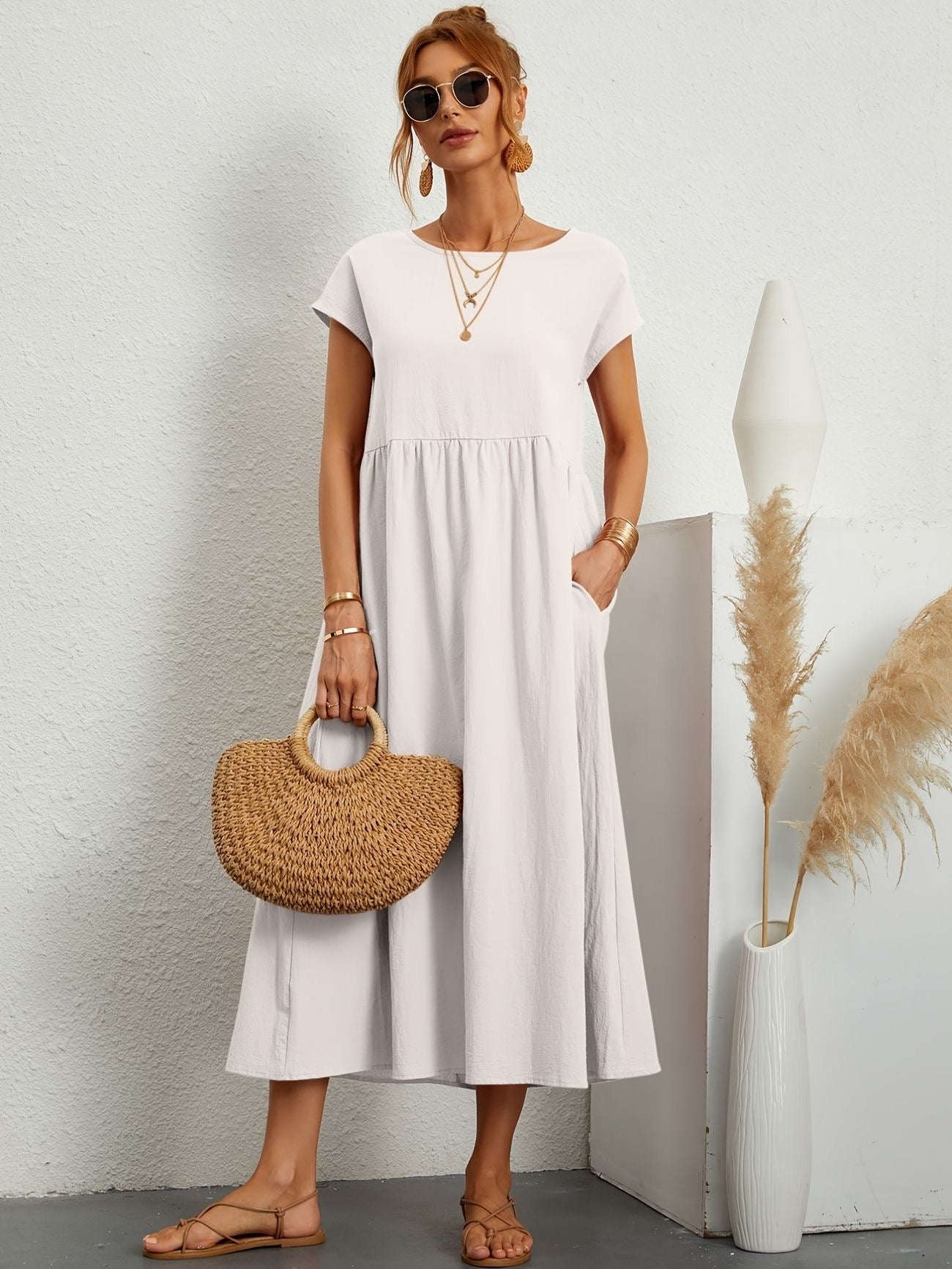 Women's Lightweight Dress with Short Sleeves and A-Line Cut