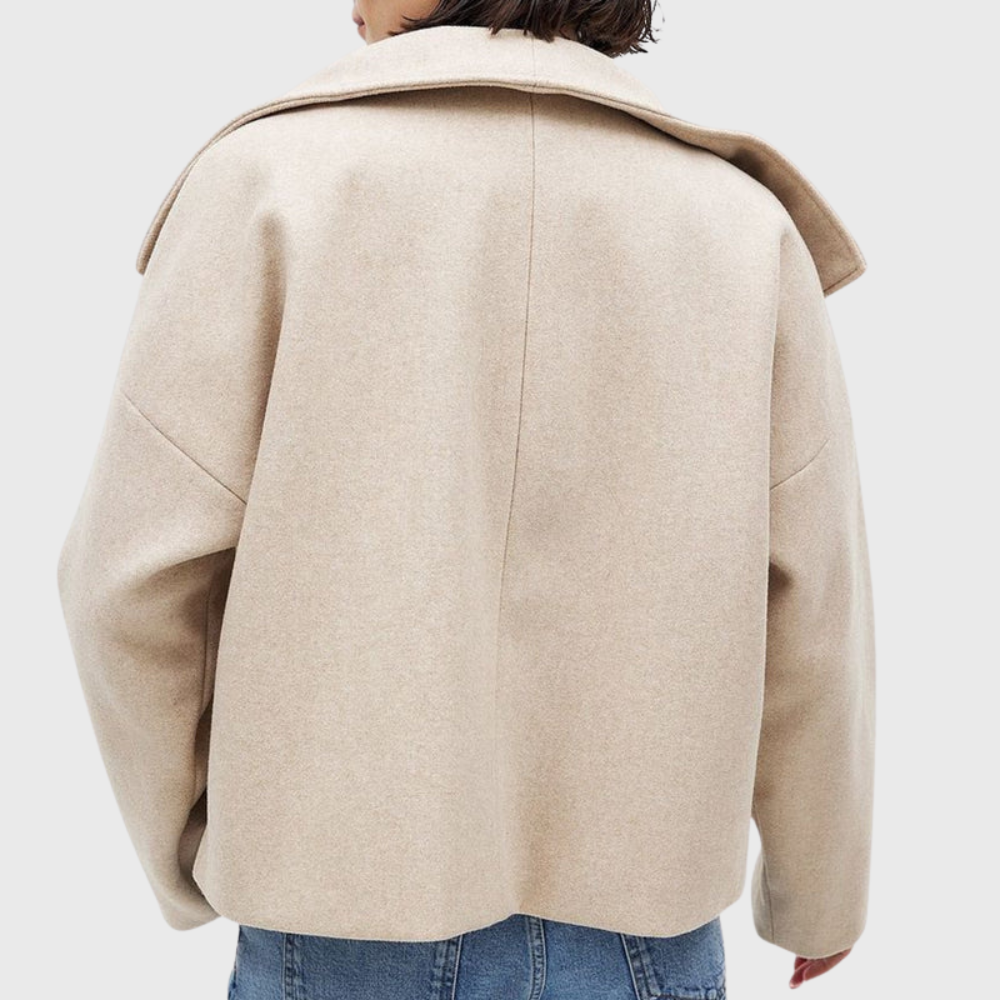 Women's Short Coat with Insulated Design and Zipper Closure