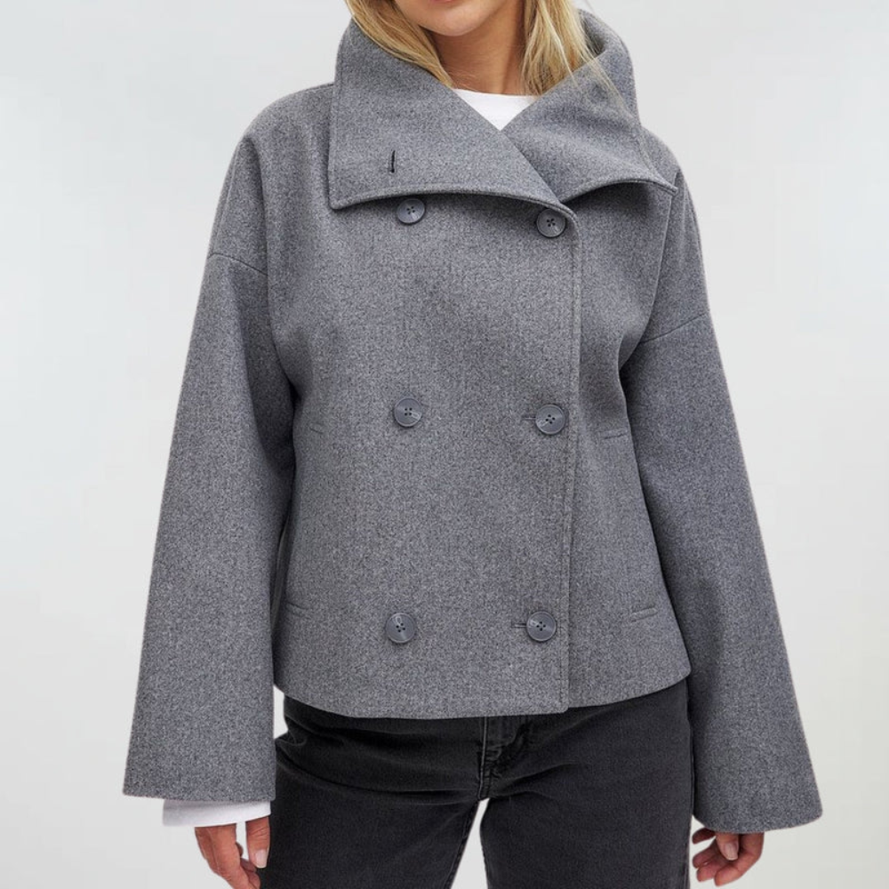 Women's Short Coat with Insulated Design and Zipper Closure