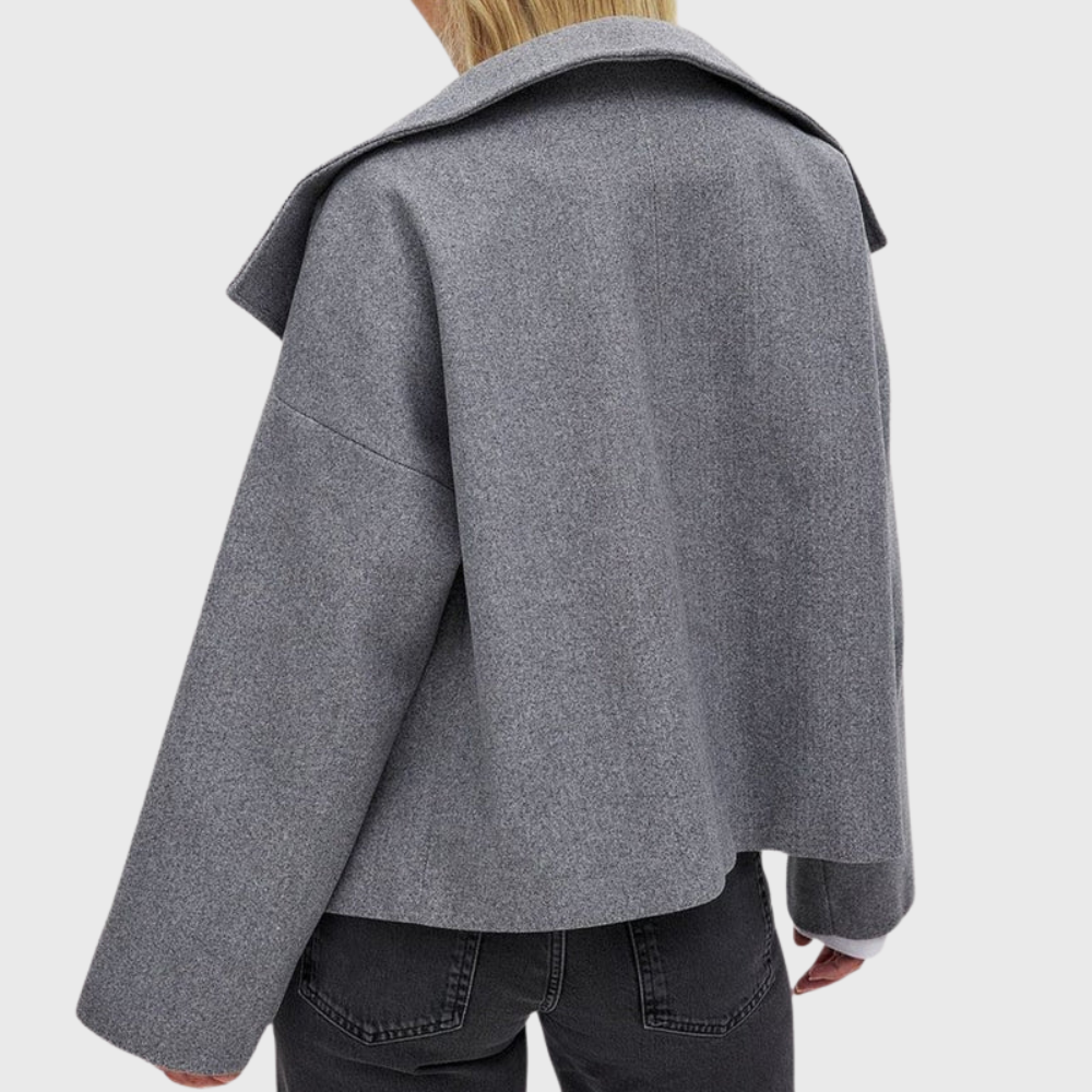 Women's Short Coat with Insulated Design and Zipper Closure