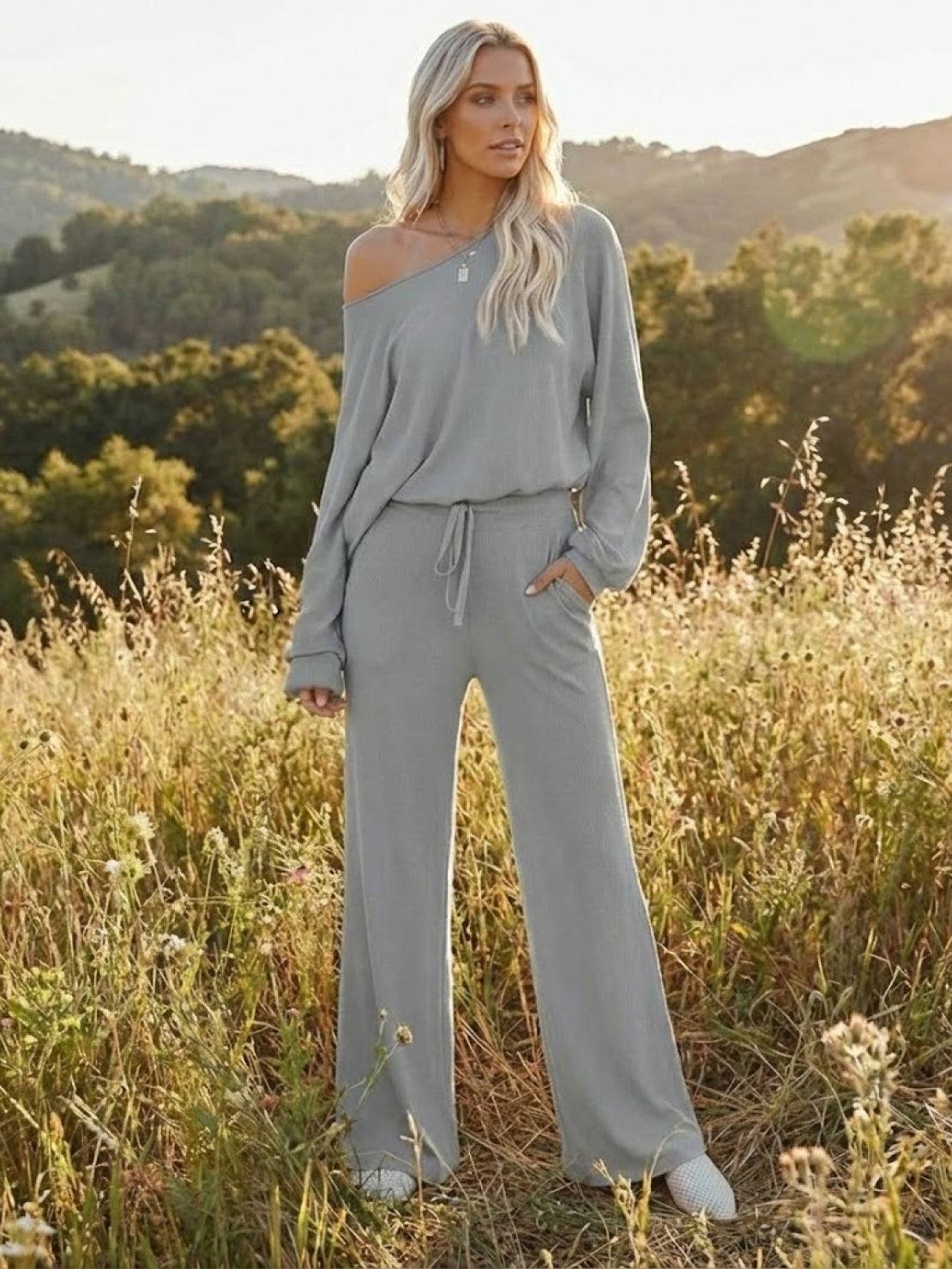 Women's Lounge Set with Cropped Sweatshirt and Wide-Leg Trousers