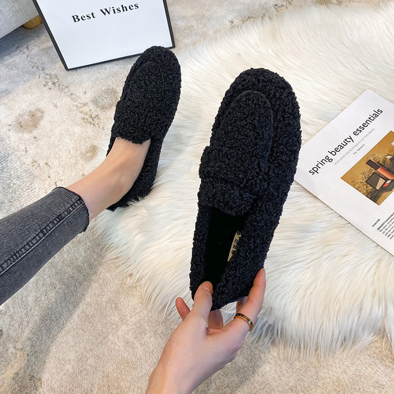 Women’s Moccasin Shoes | White Design