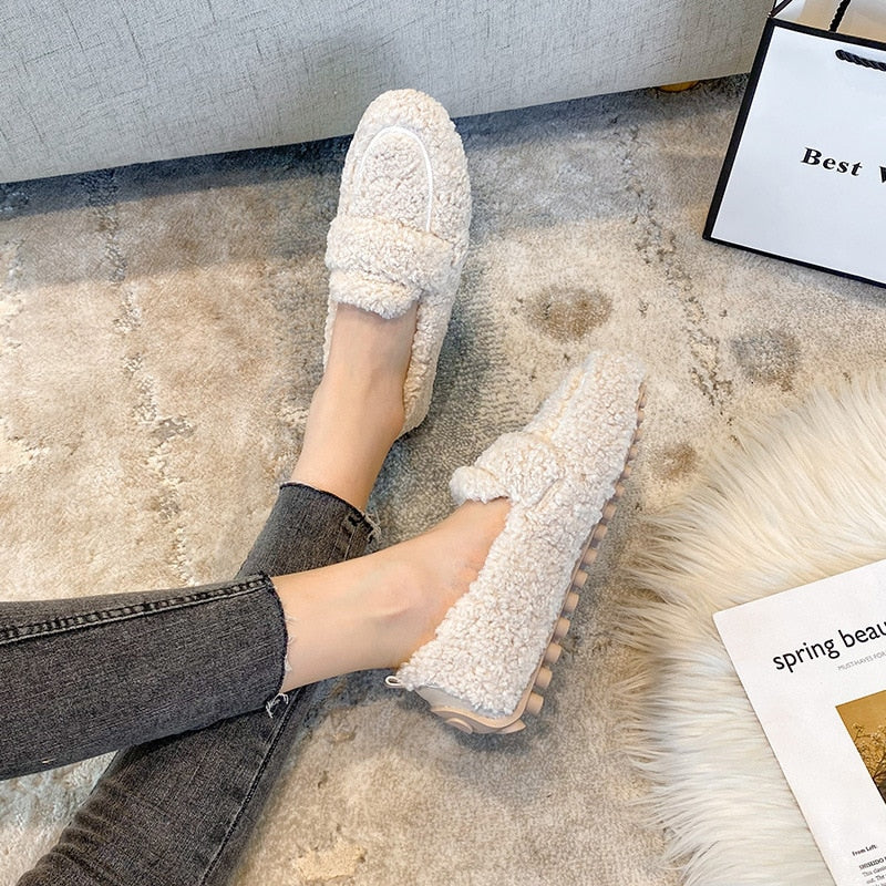 Women’s Moccasin Shoes | White Design