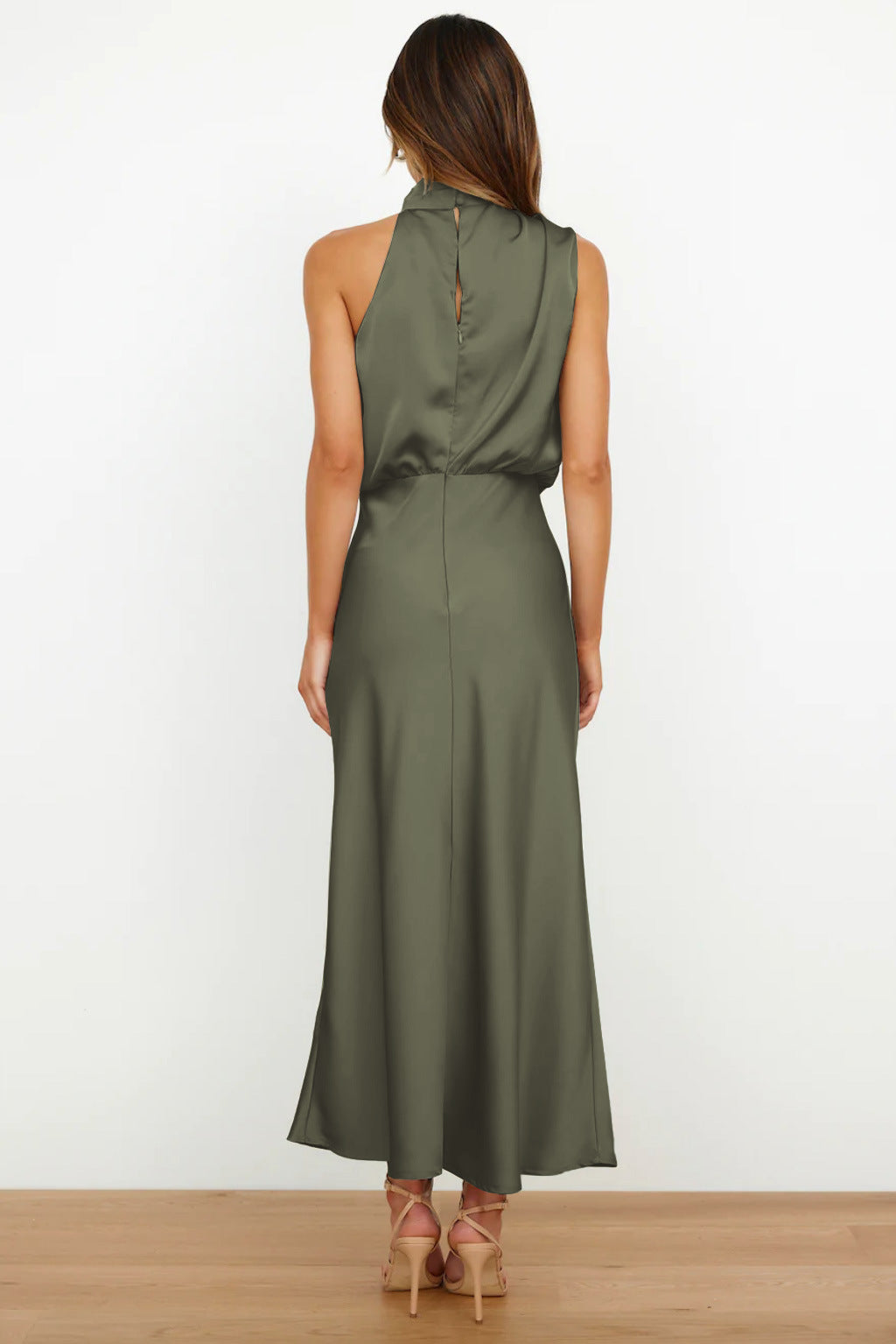 Women's Halter Evening Dress with Open Back and Floor-Length Design
