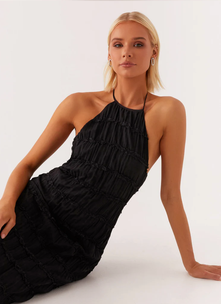 Women's Halter Maxi Dress with Flowing Skirt and Adjustable Neckline