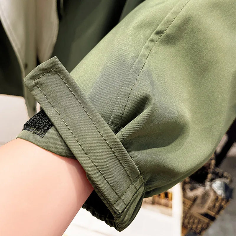Women's Lightweight Windbreaker Jacket with Water-Resistant Fabric and Adjustable Hood
