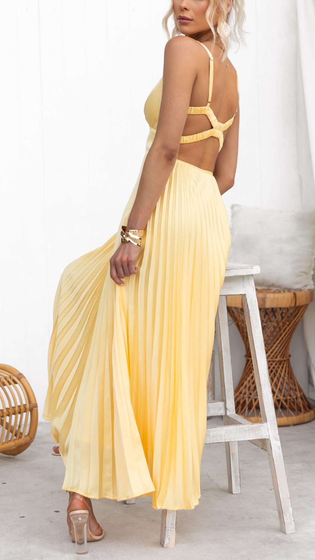 Women's Pleated Maxi Dress with V-Neck and Flowing Design