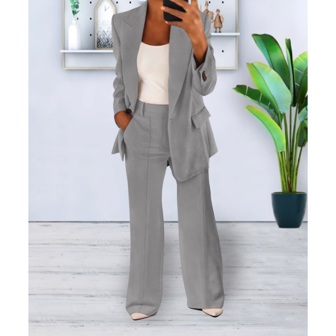 Women’s Two-Piece Suit with Pockets | Clean Design
