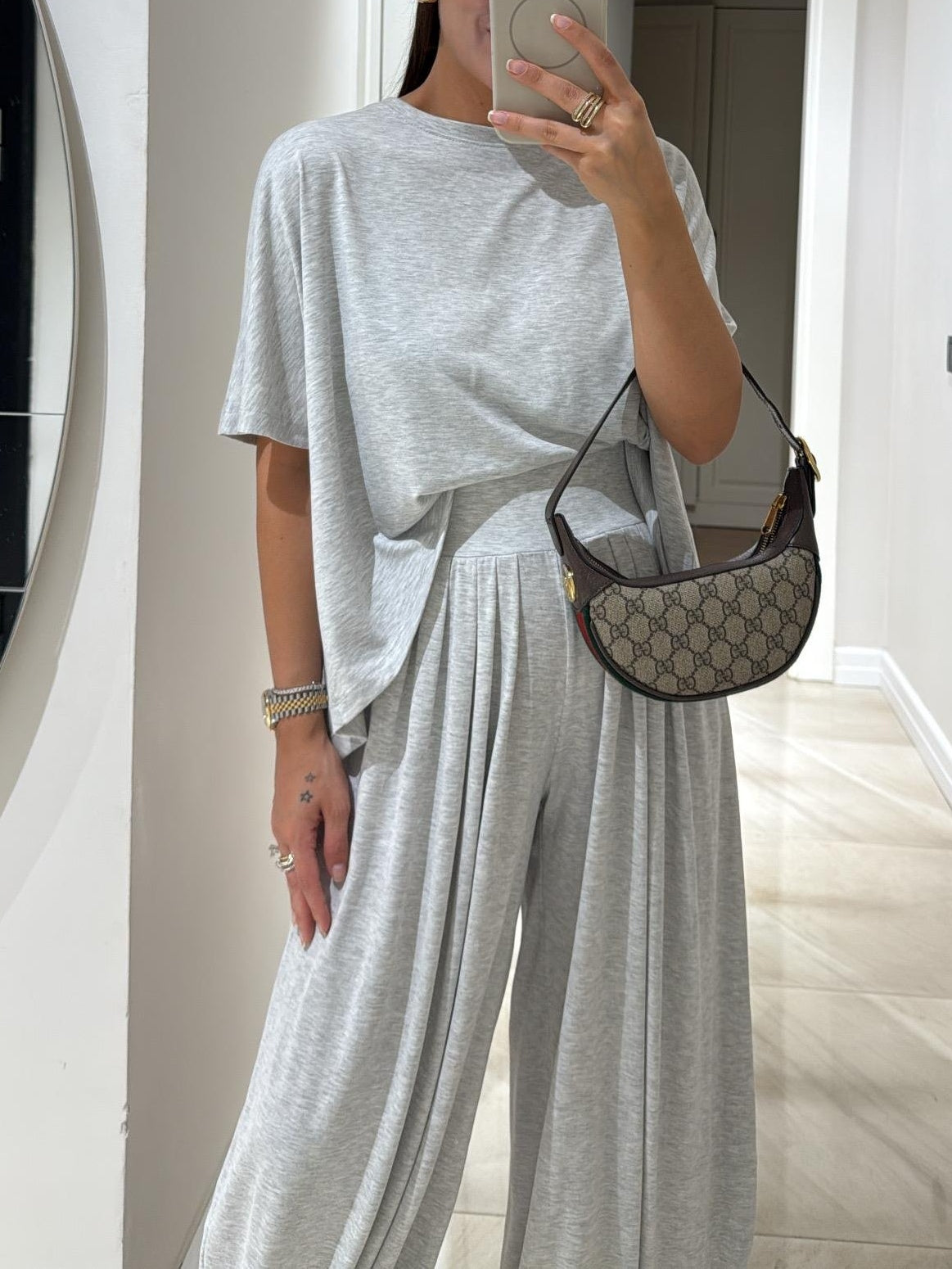 Women's Casual Top with Relaxed Fit and Wide-Leg Trousers