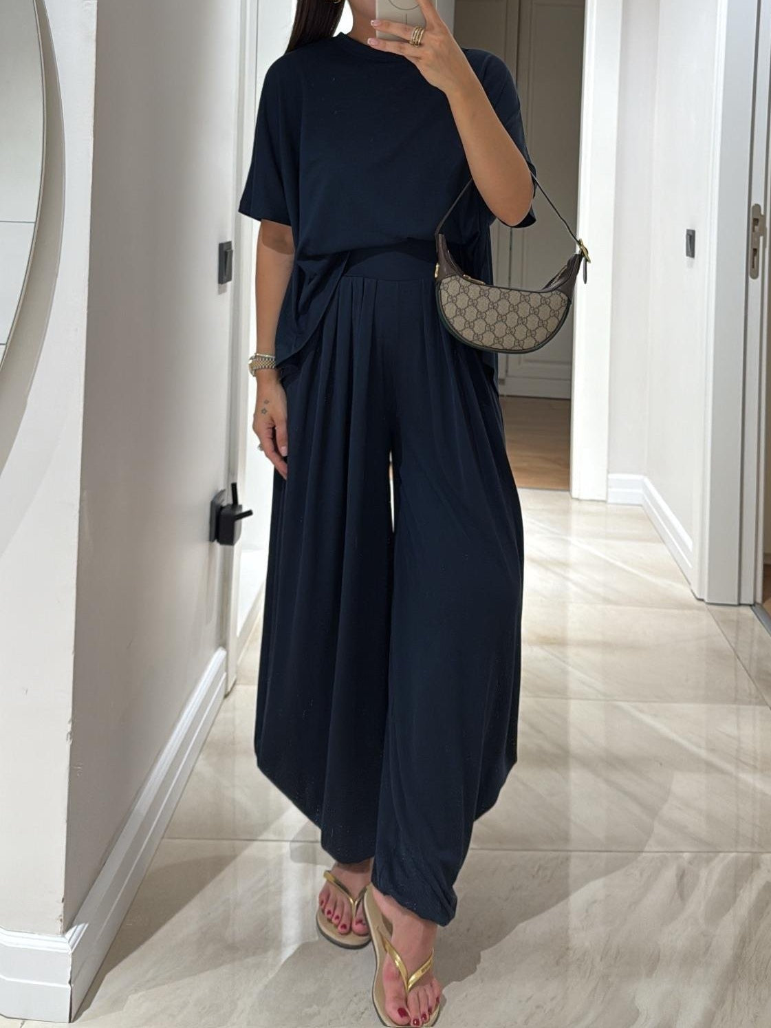 Women's Casual Top with Relaxed Fit and Wide-Leg Trousers