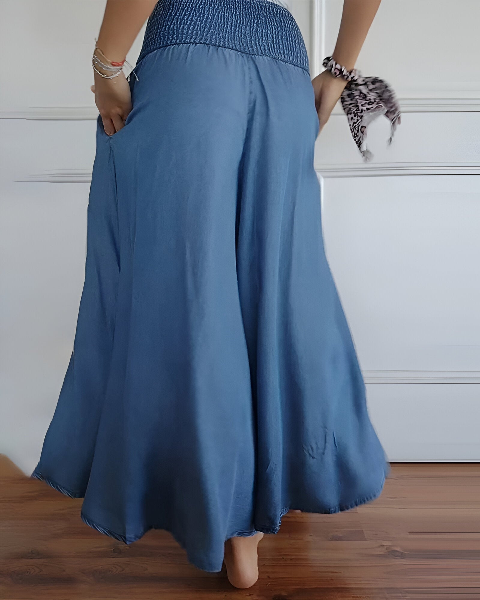 Women's Trousers with Elasticated Waist and Relaxed Fit
