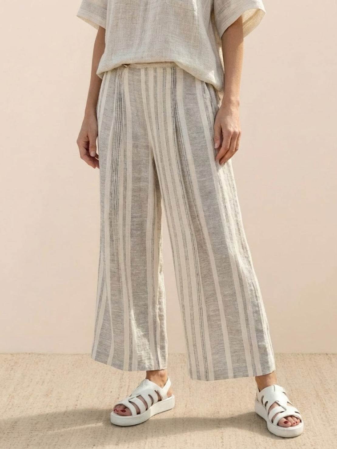 Women's Striped Two-Piece Set with Wide-Leg Trousers and Tee