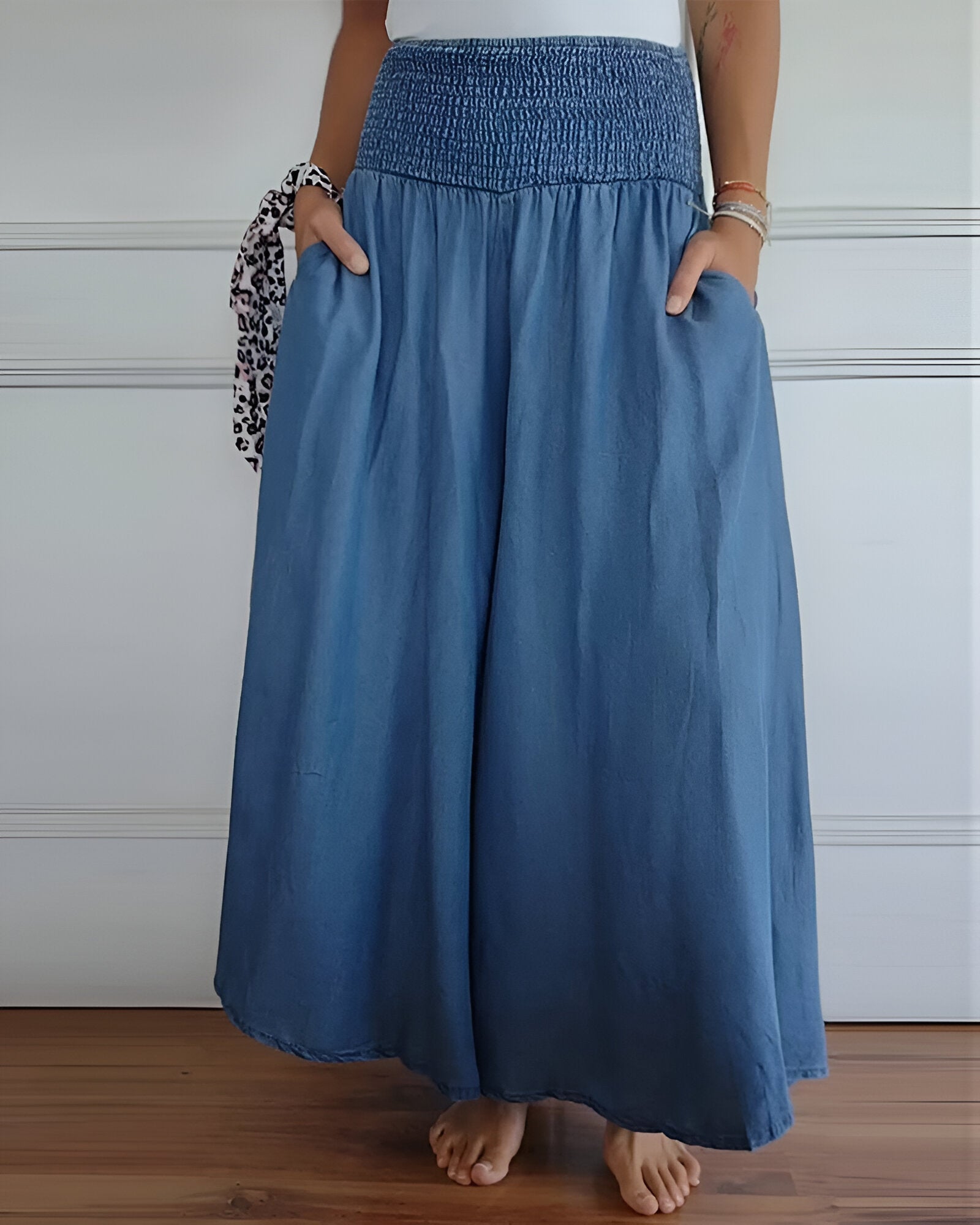 Women's Trousers with Elasticated Waist and Relaxed Fit