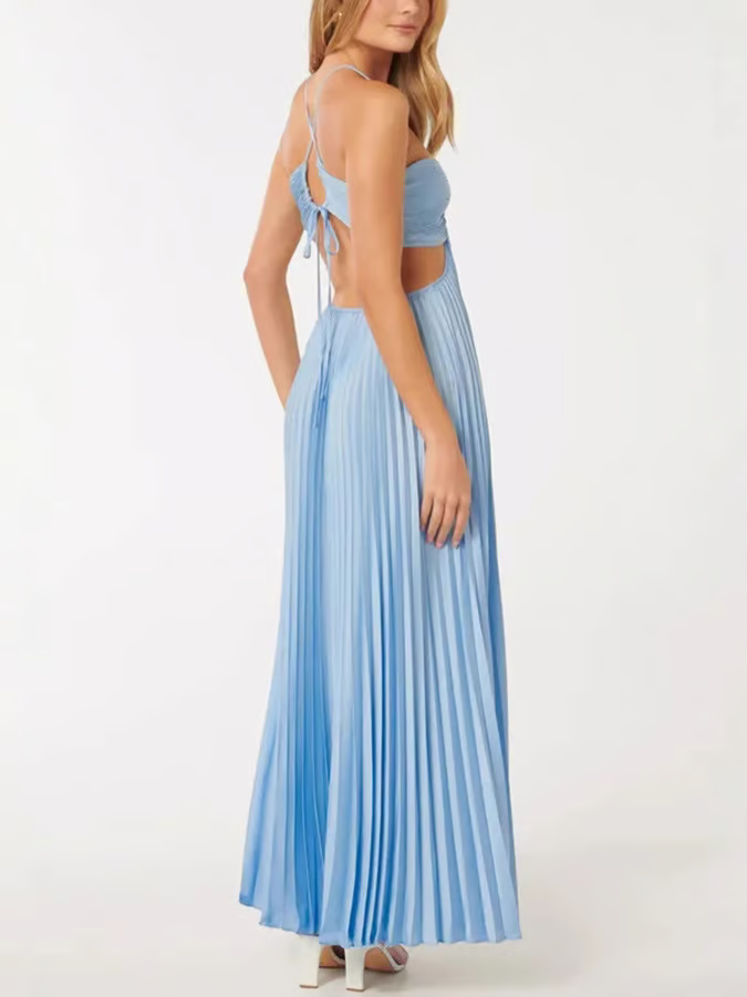 Women's Halter Maxi Dress with Elegant Design and Flowing Skirt