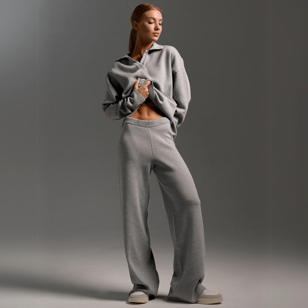 Women's Knitted Tracksuit with Soft Fabric and Relaxed Fit