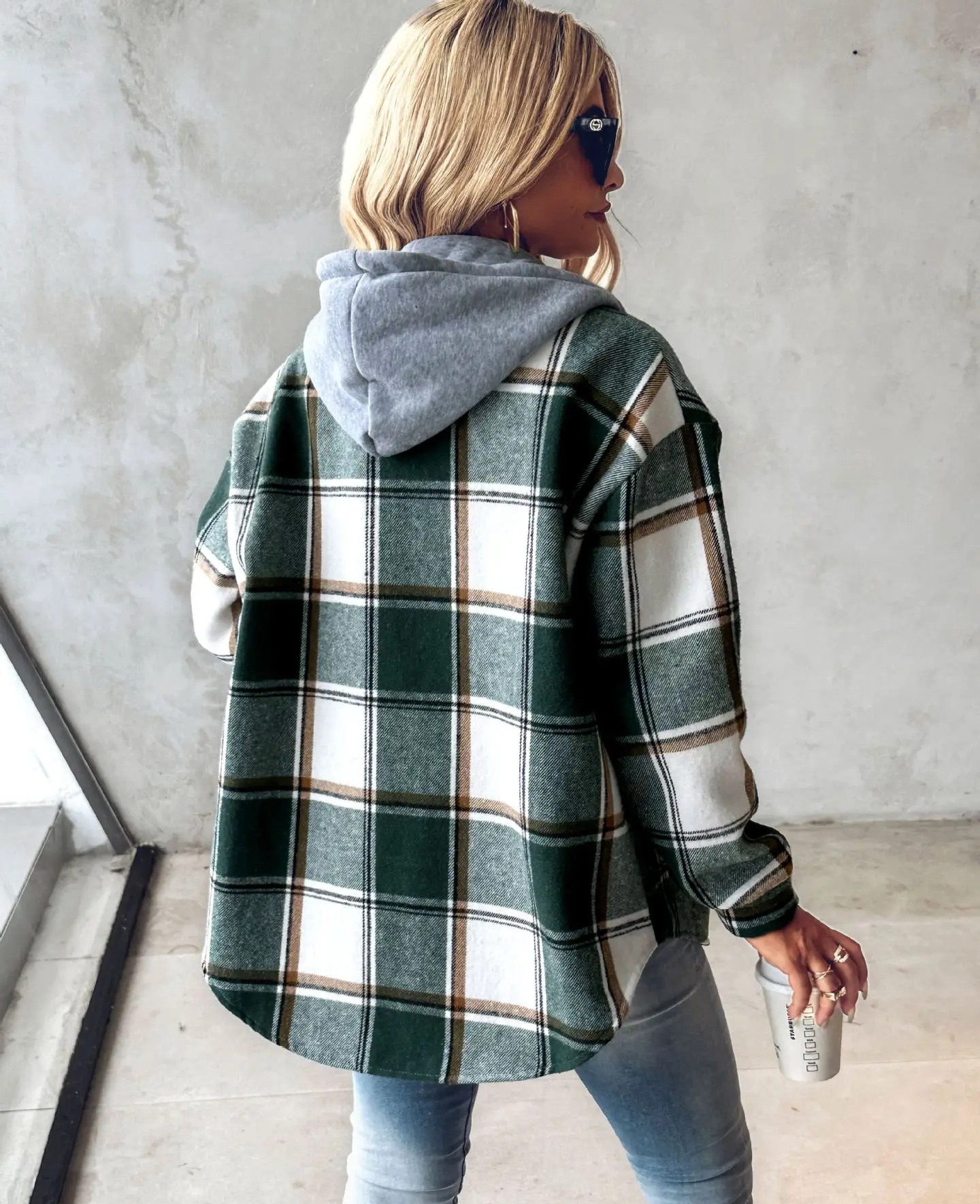 Women's Checkered Lined Cardigan with Soft Fabric and Cozy Fit