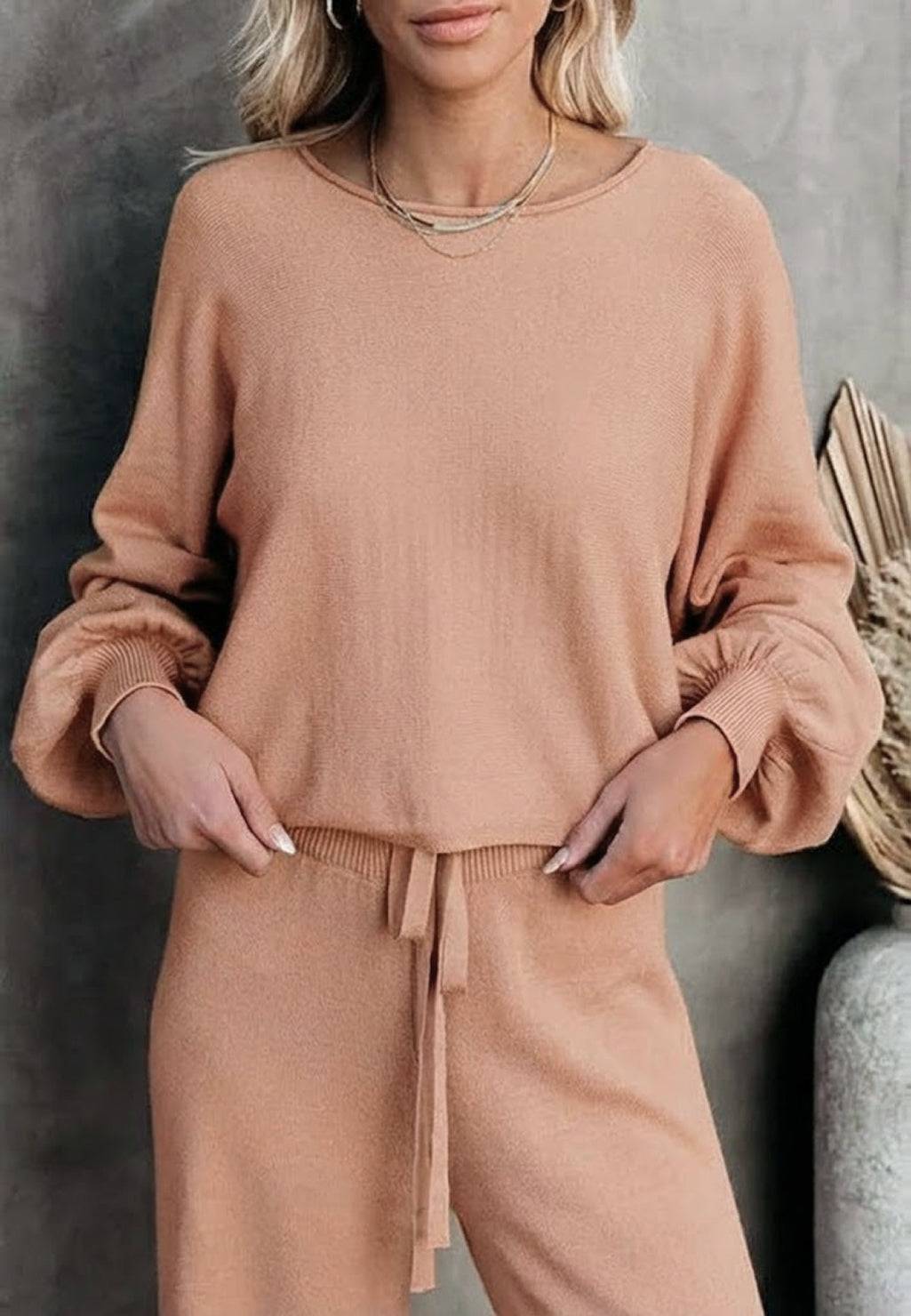 Women's Lounge Set with Cropped Sweatshirt and Wide-Leg Trousers