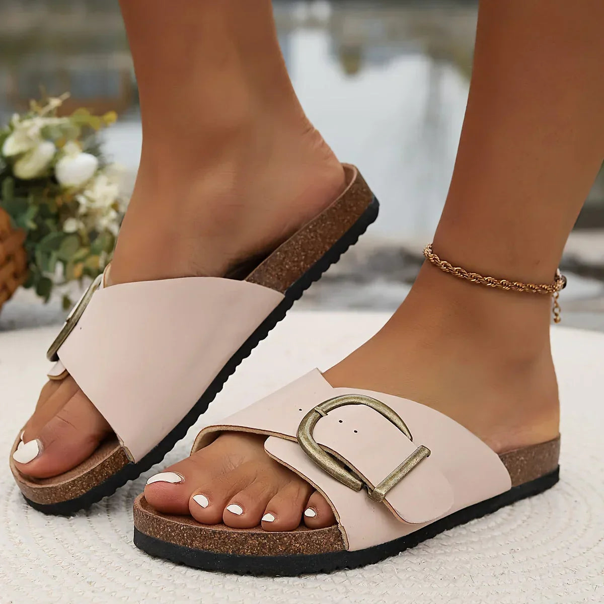 Women’s Casual Sandals | Clean Design