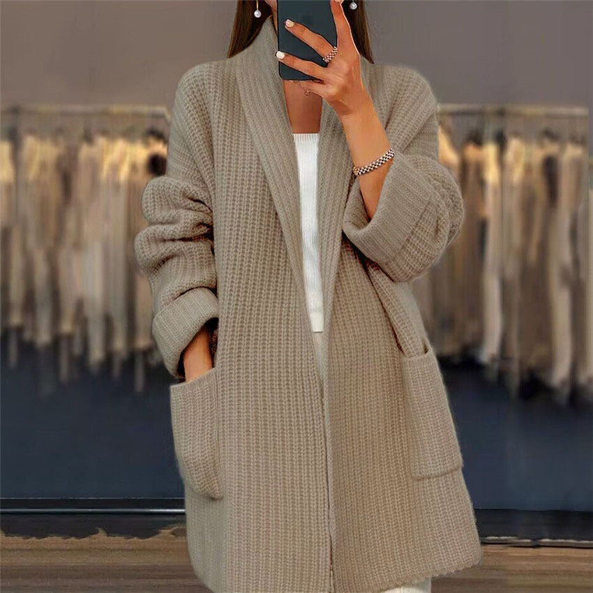 Women's Knitted Sweater with Pockets and Long Sleeves