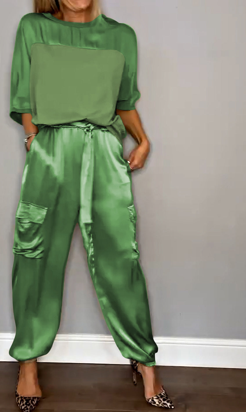 Women’s Two-Piece Outfit Set | Cargo Style Pants