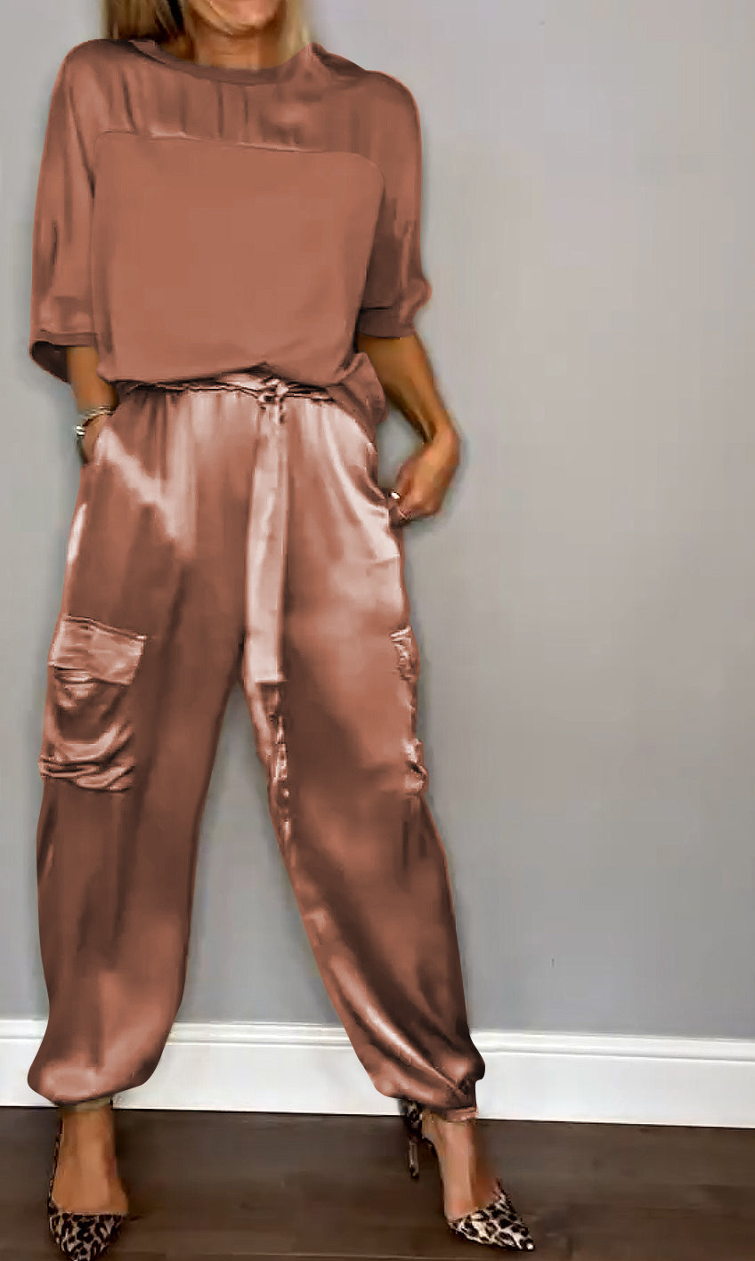 Women’s Two-Piece Outfit Set | Cargo Style Pants