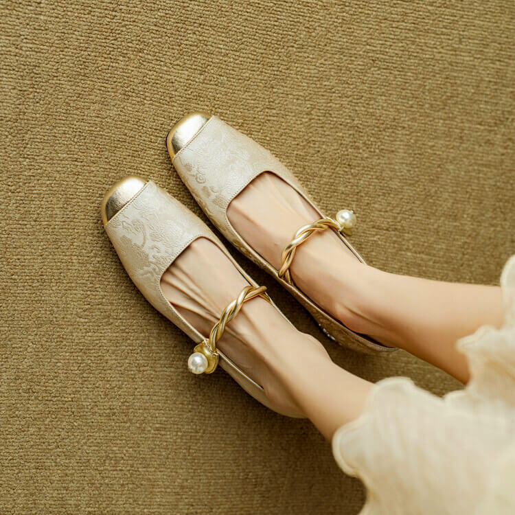 Women’s Flat Shoes | Mary Jane Style