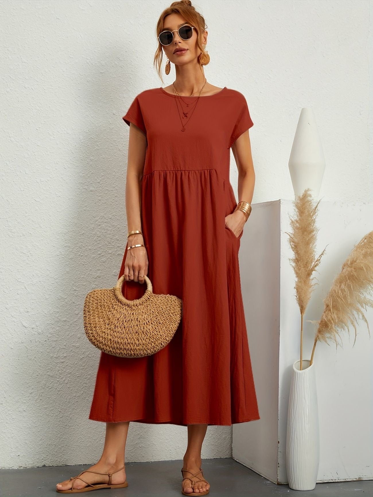 Women's Lightweight Dress with Short Sleeves and A-Line Cut