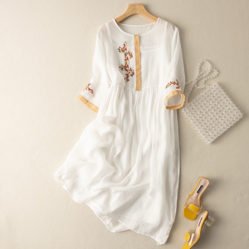 Women's Relaxed Midi Dress with Pattern Design and Comfortable Fit