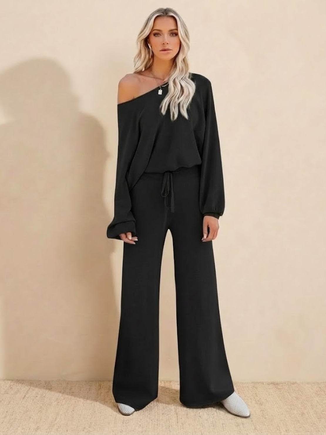 Women's Lounge Set with Cropped Sweatshirt and Wide-Leg Trousers