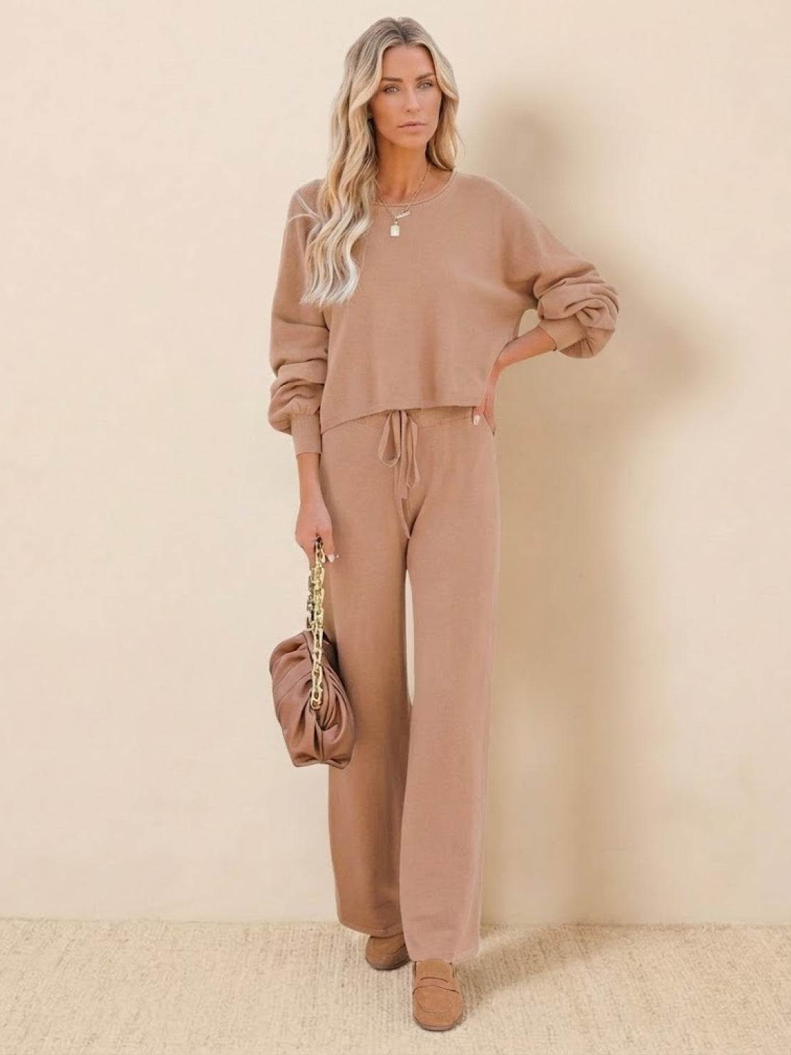 Women's Lounge Set with Cropped Sweatshirt and Wide-Leg Trousers