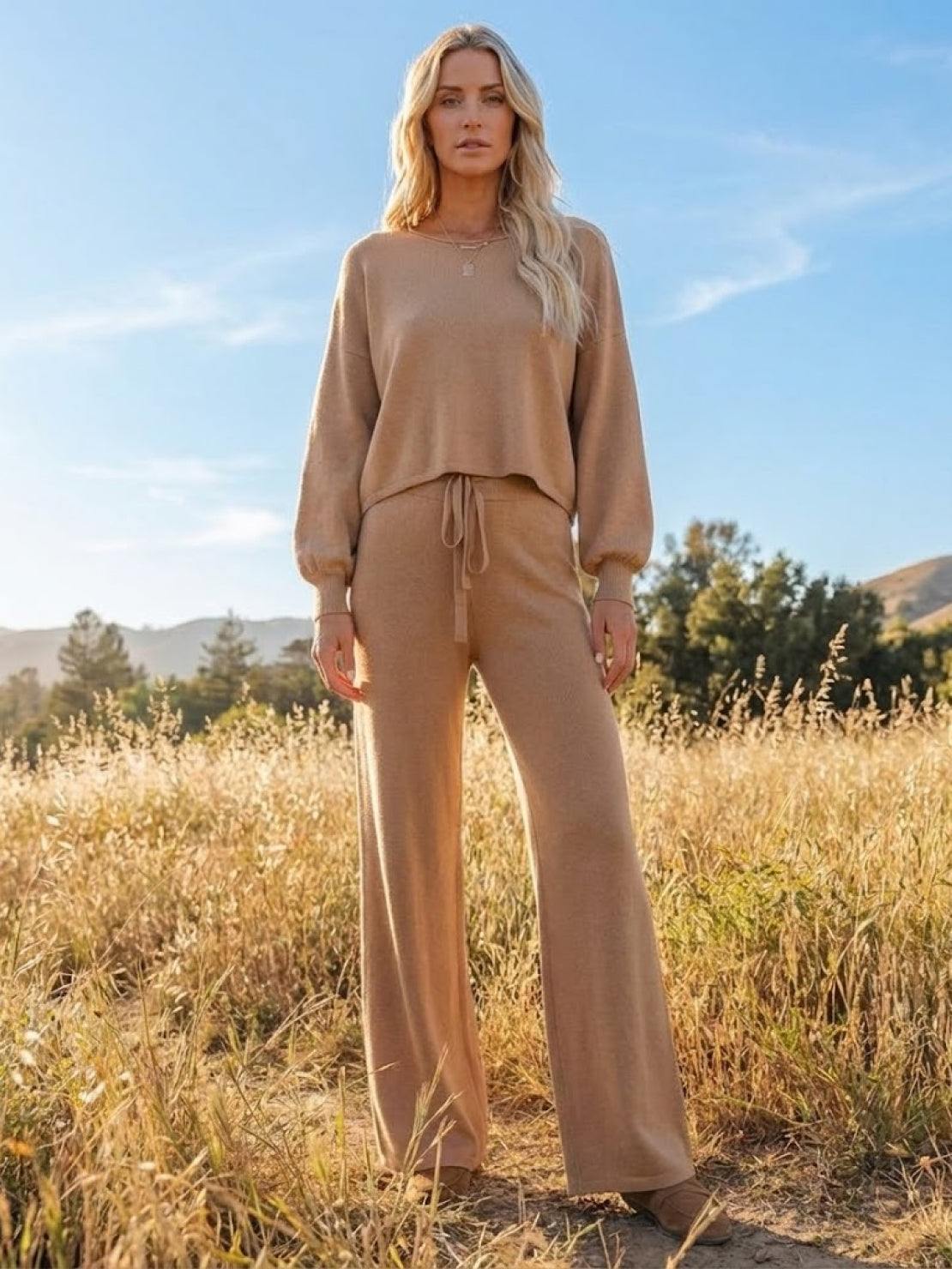 Women's Lounge Set with Cropped Sweatshirt and Wide-Leg Trousers