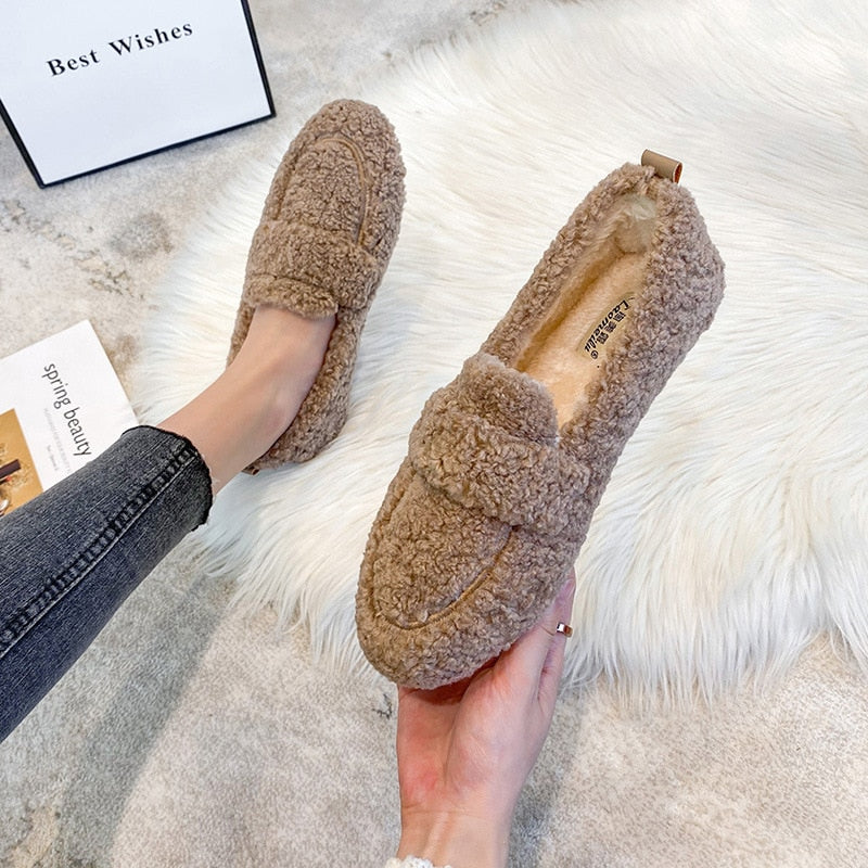Women’s Moccasin Shoes | White Design