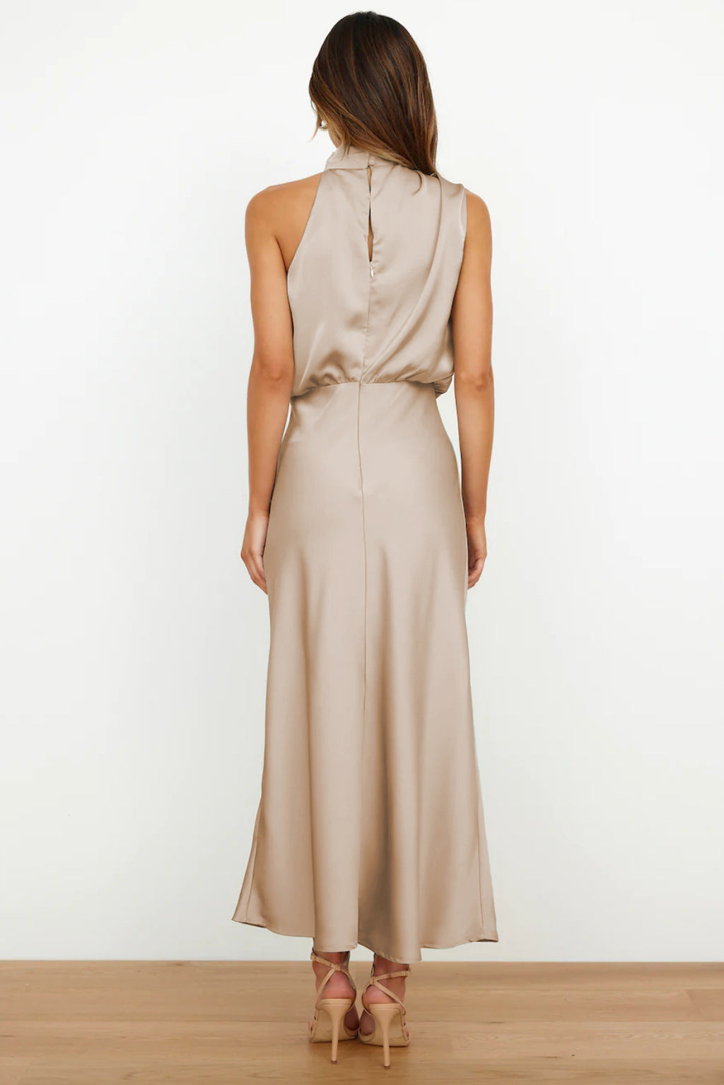 Women's Halter Evening Dress with Open Back and Floor-Length Design