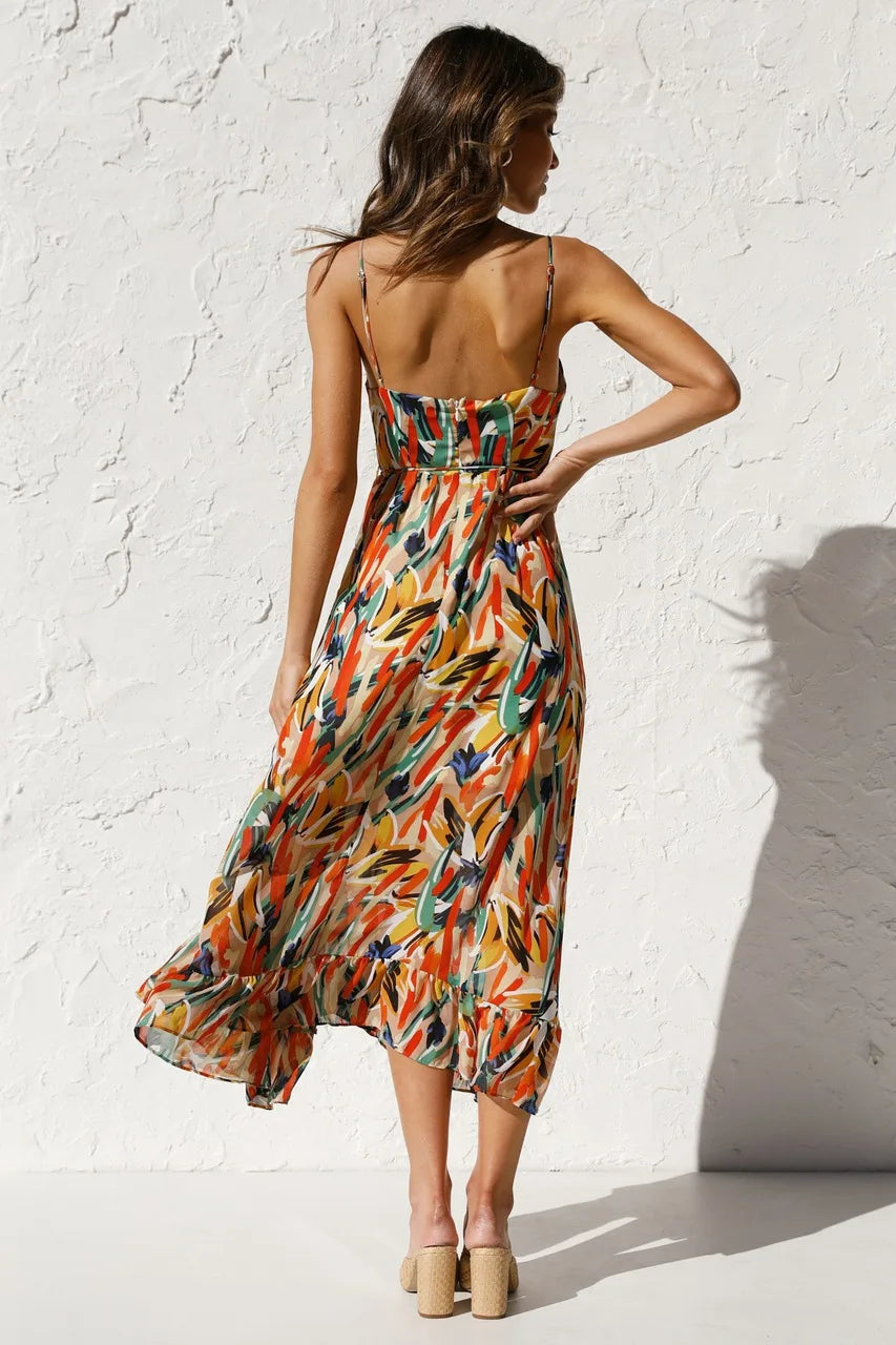 Women's Tropical Style Dress with Flattering Cut and Versatile Design