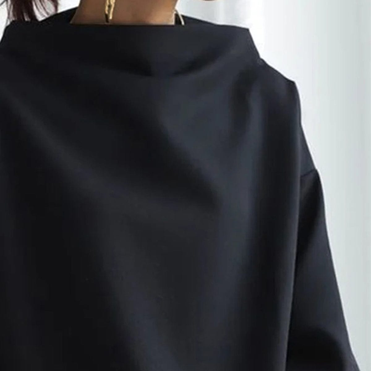 Laevynne | High-Neck Casual Top