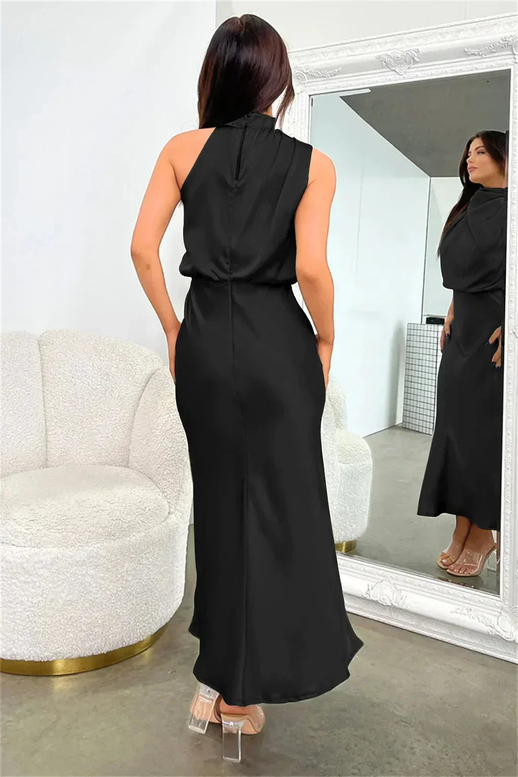 Women's Halter Evening Dress with Open Back and Floor-Length Design