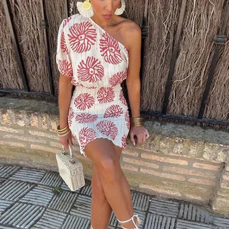 Women's Evening Dress with A-Line Silhouette and Sleeveless Design