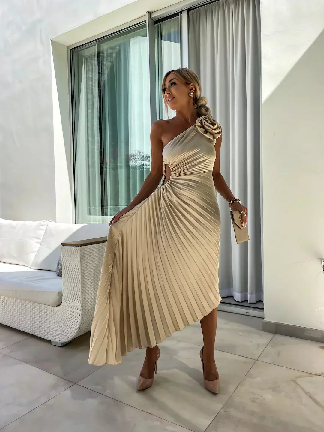 Women’s Pleated Shoulder Dress | Midi