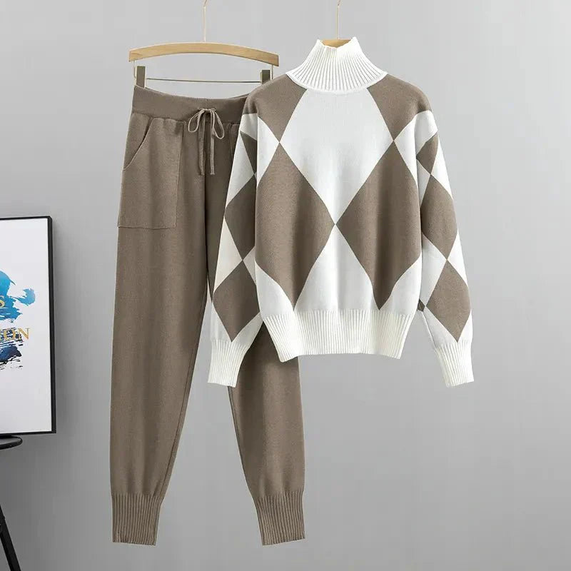Women's Two-Piece Set with Coordinated Design and Versatile Style