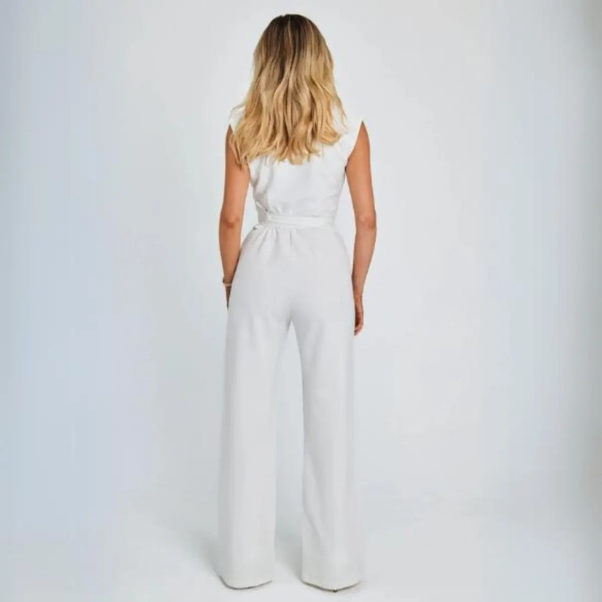 Elegant jumpsuit  with Tailored Waist